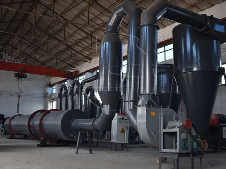 Drying equipment with dust collector